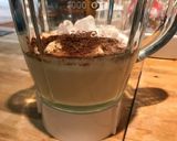 A picture of step 2 of Banana & Cocoa Smoothie.