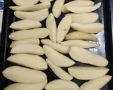 Foto del paso 1 de la receta: Patatas en gajos con sobrasada