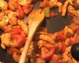 A picture of step 2 of Penne Rosa.
