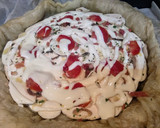 Foto del paso 2 de la receta: Pizza de hojaldre con champiñones y tomate