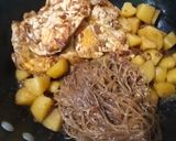 Foto langkah ke 3 dari resep Semur Telur Kentang Soun.