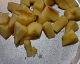 A picture of step 1 of Apple stew.