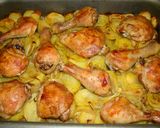 Sült csirkecomb tepsis burgonyával recept fázis 5 fotója