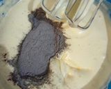 Foto langkah ke 3 dari resep Bolu Ketan Hitam Keju Lumer.