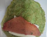 Foto del paso 3 de la receta: Crepes de espinacas con salmón y queso