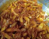 A picture of step 3 of Garlic pickle.