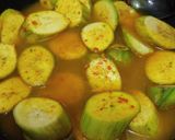 Gambar langkah 3 resipi Masak Lemak Cili Api Pisang Campur Ikan Masin.