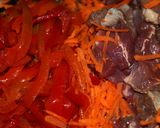 Фото кроку 2 до Капуста тушеная в мультиварке с мясом и грибами.