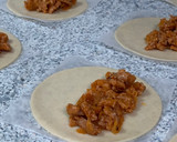 Foto del paso 4 de la receta: Empanadillas de butifarra fresca