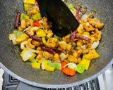 A picture of step 5 of Chicken Stir-Fry with Cashew Nuts.