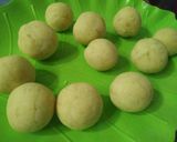Foto langkah ke 2 dari resep Bola Bola Ubi Kopong.
