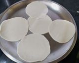 A picture of step 4 of Chicken Momo.