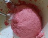 Foto langkah ke 2 dari resep Donat Red Velvet Keju.