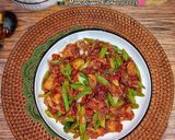 Foto langkah ke 6 dari resep Tumis Kornet Pedas.
