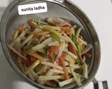 गाजर मूली का अचार (gajar mooli ka achar recipe in Hindi) रेसिपी चरण 3 फोटो