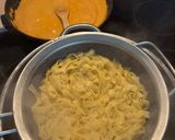 Sült kacsamell sült zöldséges szósszal, házi szélesmetélttel recept fázis 5 fotója