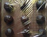 Foto langkah ke 4 dari resep Black Doughnut.
