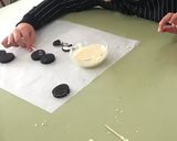 Foto del paso 2 de la receta: Muñecos de Navidad