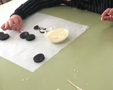 Foto del paso 2 de la receta: Muñecos de Navidad