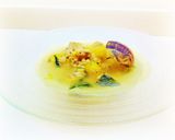 Foto del passaggio 7 della ricetta Zuppa di pesce con fregola sarda, cavolo nero e datterini gialli