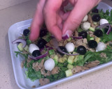 Foto del paso 3 de la receta: Ensalada de pollo (y mil cosas más)