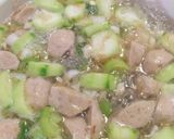 Foto langkah ke 4 dari resep Sop Oyong Bakso.