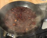Une image de l'étape 11 de Tagliatelles de saucisses fumées aux carottes violettes et oignon rouge.