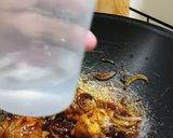 Foto langkah ke 7 dari resep Ayam kecap paprika.