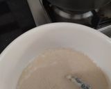 Foto langkah ke 1 dari resep Adonan Dasar Roti Tanpa Ulen versi dengan margarin.