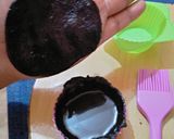 A picture of step 3 of Oreo chocolate lava cake.