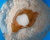 Foto del paso 1 de la receta: Pan casero de frutos totalmente sabroso