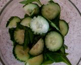 A picture of step 1 of My Spinach, Cucumber Salad & wholegrain rice + Quinoa 😻.
