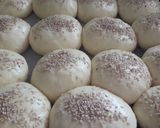 Foto del paso 5 de la receta: Pan de hamburguesas 💕