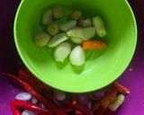 Foto langkah ke 2 dari resep Rica-rica ayam pedas gurih.