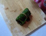Foto del paso 3 de la receta: Rollitos de acelga y queso capeados