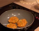 A picture of step 6 of Carrot Pancakes.