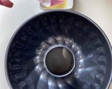 Foto del paso 7 de la receta: “Bundt cake” de café con chips y cobertura de chocolate blanco!!