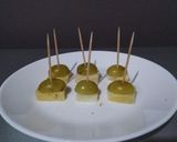 Foto del paso 2 de la receta Brochetas de uva y queso de oveja