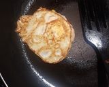 A picture of step 4 of Breakfast Burger.