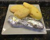 Foto del paso 1 de la receta: Papas rellenas a la Uli (con lo que tengas)