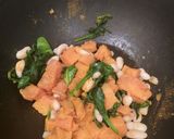 Foto del paso 4 de la receta: Salteado de Boniato, Espinacas y Alubias con Atún