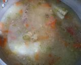 Foto del paso 6 de la receta: Sopa de sémola con patitas de pollo