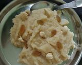 A picture of step 2 of Suji Halwa.