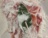 Foto del passaggio 2 della ricetta Saltimbocca di maiale
