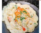 รูปขั้นตอนการทำที่ 4 ของ 🥚🦀ไข่เจียวปูอัด - Crab Stick Omelette