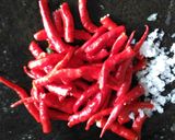 Foto langkah ke 2 dari resep Ayam Goreng Balado.