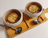 A picture of step 5 of Onion and Beer Soup.