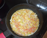 Foto del paso 1 de la receta: Tortilla de papas chips, jamón y zanahoria