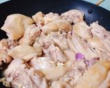 Hình bước làm 3 của món Gà om bia