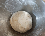 Foto del paso 1 de la receta: Pizza mitad morrones mitad napolitana